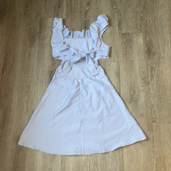 Petal & Pup dress libbie stripe dress blue and white size small bow back - Picture 7 of 7
